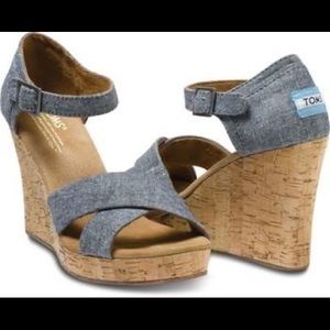 Brand New in Box TOMS Sofie Wedge